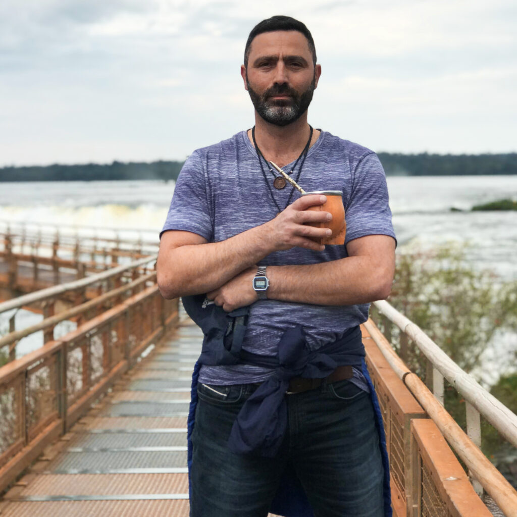 Okan Argentina Driking Yerba Mate Iguazu Falls